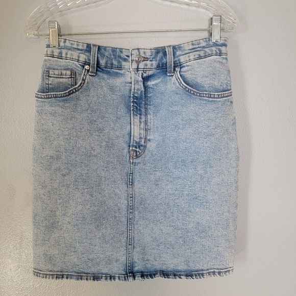 Divided Dresses & Skirts - H&M/Divided denim mini pencil skirt